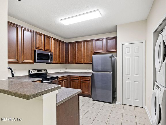 5th image of 4998 KEY LIME Drive #302