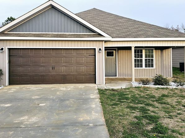 47 Cole Dr, Hawkinsville, GA 31036