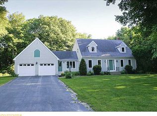 15 McAuley Rd, Cape Elizabeth, ME 04107