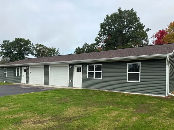 904 3rd Ave, Crivitz, WI 54114