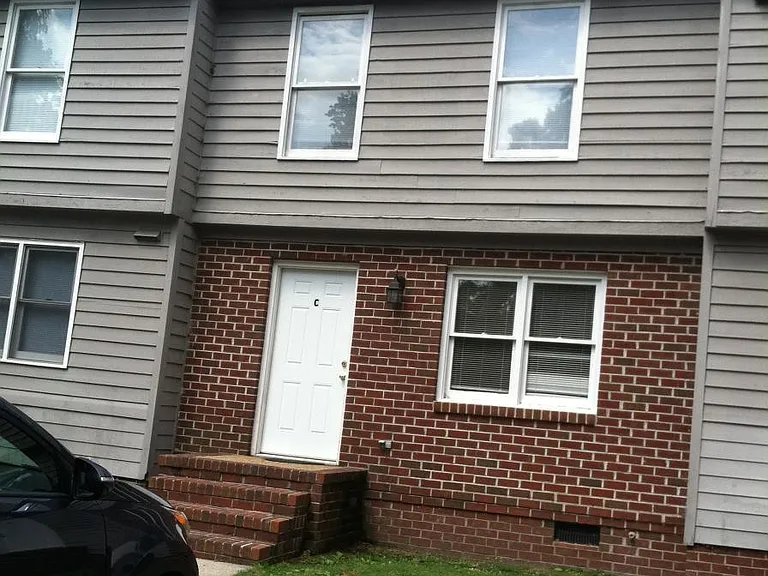 294 Ironbound Rd #294C — Photo 1