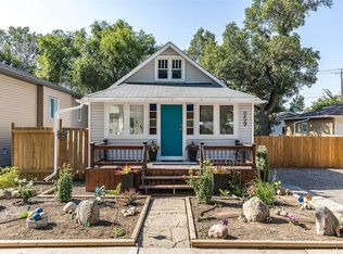 259 N 3rd St NW, Medicine Hat, AB T1A 6K8