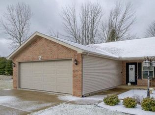 950 Red Oak Trl, Mansfield, OH 44904