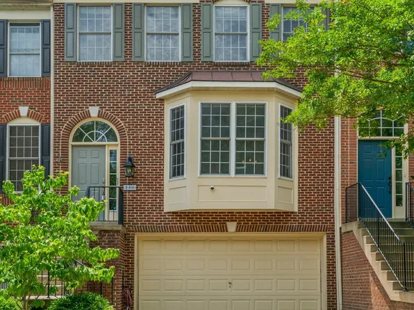 3804 Elmwood Towne Way, Alexandria, VA 22303
