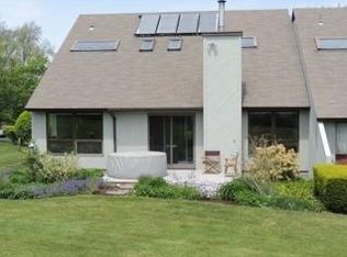 9 Fox Run, Portsmouth, RI 02871