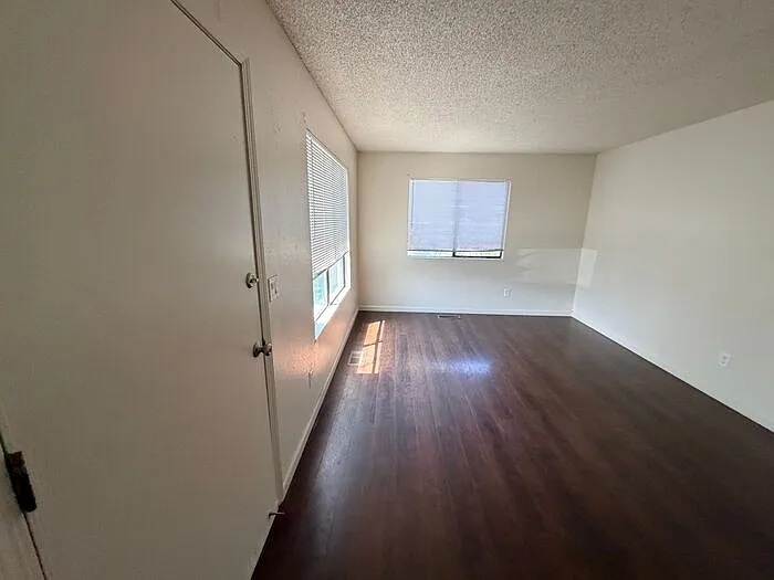 1180 Sutro St #A — Photo 8