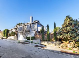 6001 60th Avenue NE, Seattle, WA