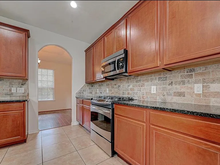 11 Sagamore Ridge Pl — Photo 16