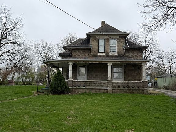 2nd image of 129 W Prairie St