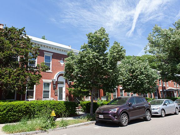 2nd image of 1745 Commonwealth Ave