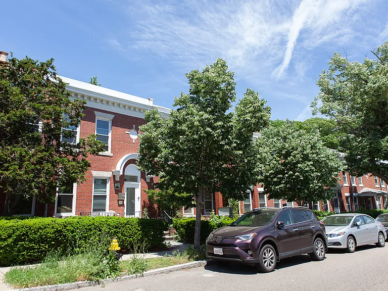 1745 Commonwealth Ave — Photo 2