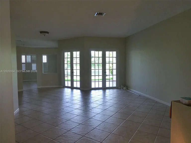 1139 Chenille Cir — Photo 11