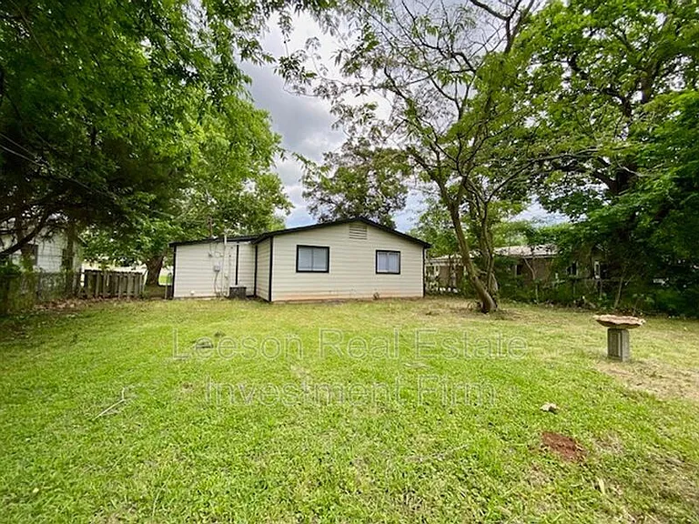 1311 Elsa Jane St — Photo 12