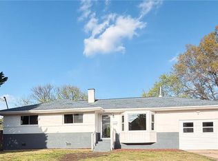 12 Astor Dr, Newport News, VA 23608