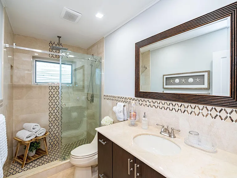 6541 NE 20th Ave — Photo 39