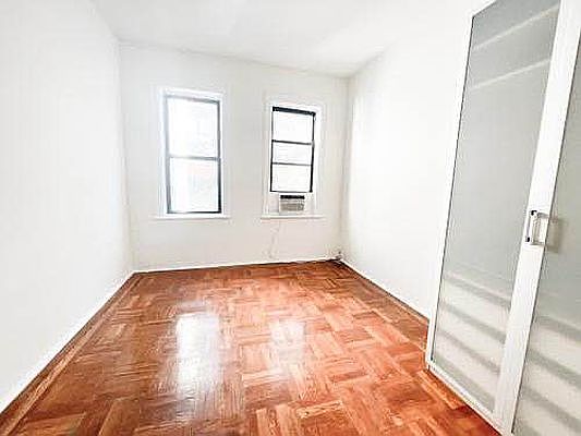 2nd image of 302 Eckford St APT 1