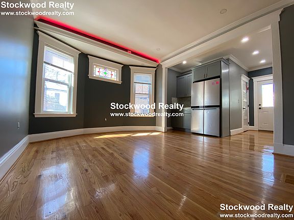 3rd image of 25 Hinckley St APT 3