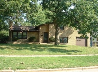 1111 Cricklewood St SW, Wyoming, MI 49509