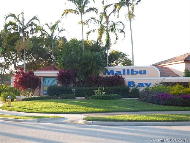 1st image of 832 NW 208th Ter