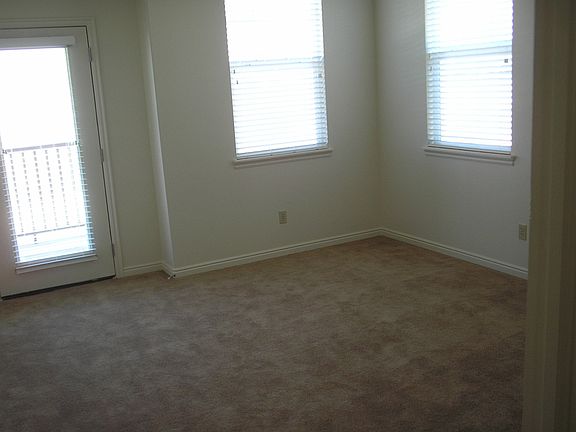 4th image of 1499 W 190 N #26