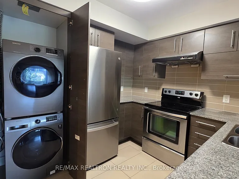 273 S Park Rd #501 — Photo 23