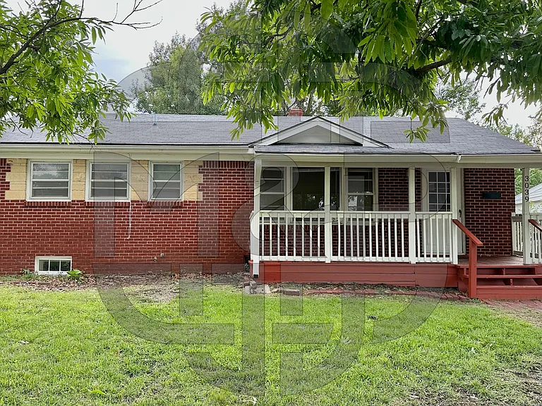 3039 S Glenn Ave — Photo 1