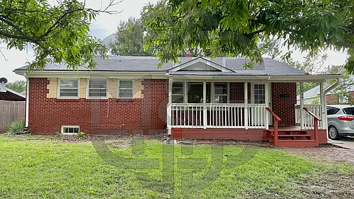 3039 S Glenn Ave Photo 1