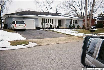 2nd image of 860 Brookside Dr