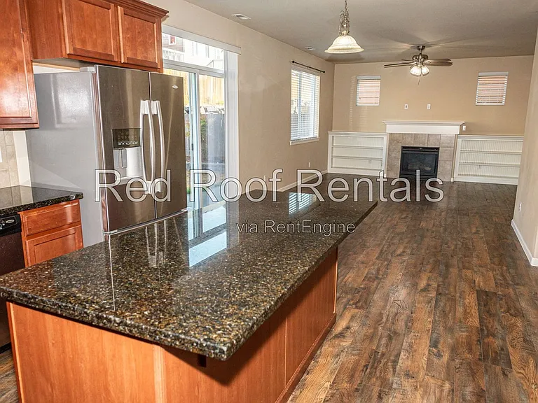 1441 Farina Loop SE — Photo 14