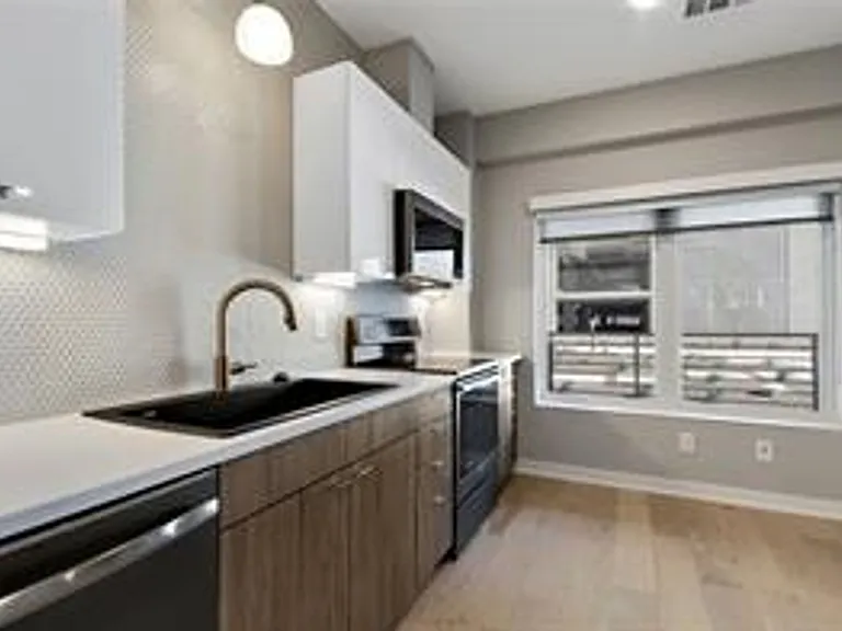 4361 S Congress Ave #122 — Photo 10