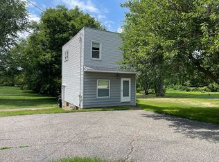 906 S Main St, Washington, IL 61571