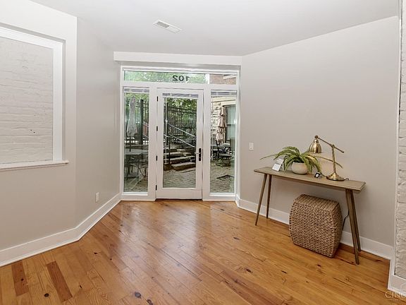 5th image of 2356 Park Ave Unit 102