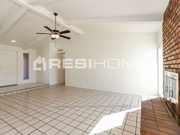4th image of 1135 W Donner Dr