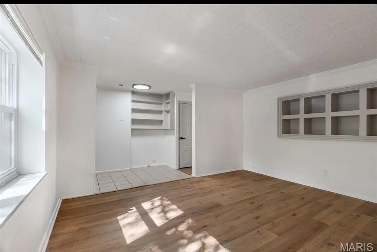2 bed, $1,350 — Photo 4