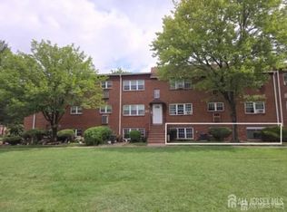 334 College Dr, Edison, NJ 08817