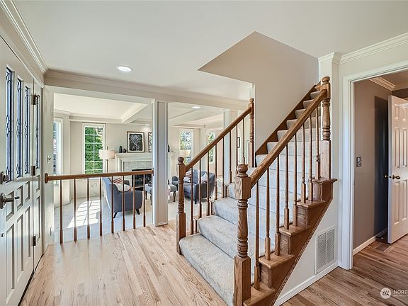 2nd image of 4637 176th Avenue SE