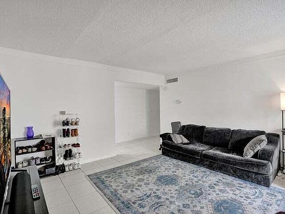 4th image of 636 NW 13TH Street #0240