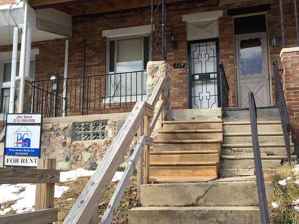 1st image of 229 Montana St