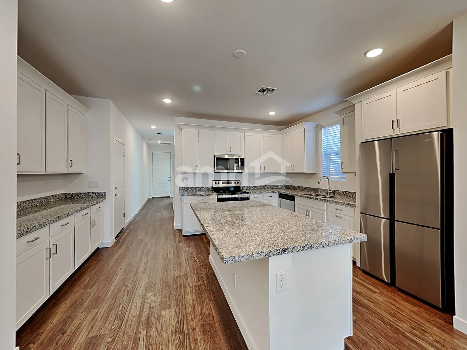 5 bed, 2.5 bath, 2786 sqft, $2,815 — Photo 4