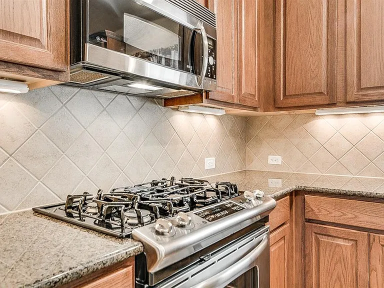 609 Walsh Hill Trl — Photo 16