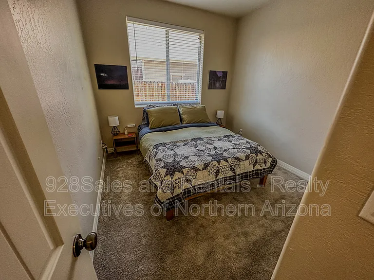 537 W Nugget Trl — Photo 10