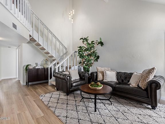 3rd image of 1135 E KALER Drive