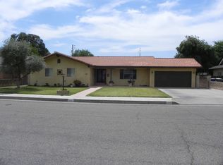 384 Circle Dr, Chowchilla, CA 93610