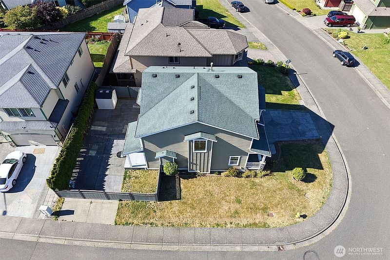 5th image of 2650 Glenmore Street
