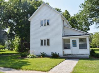 241 W Richland St, Lone Rock, WI 53556