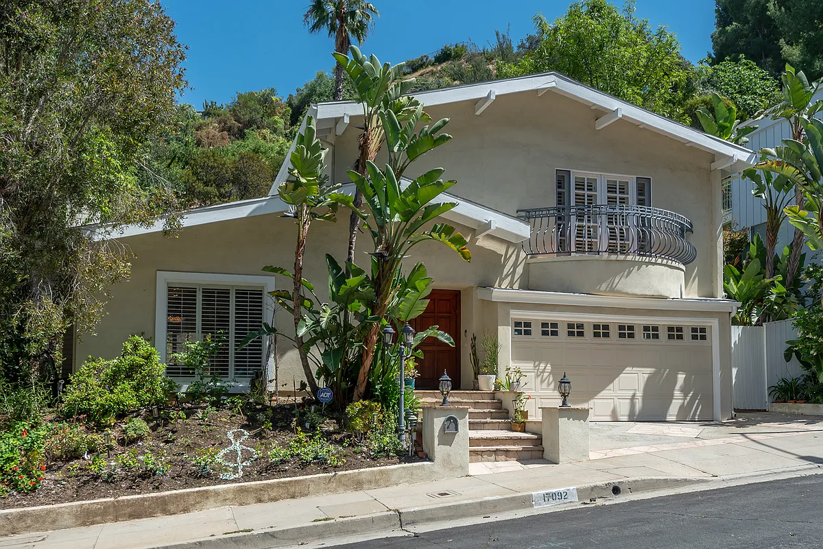 Building Photo - 17092 Escalon Dr