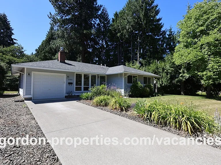 10851 SE Garrett Dr — Photo 2