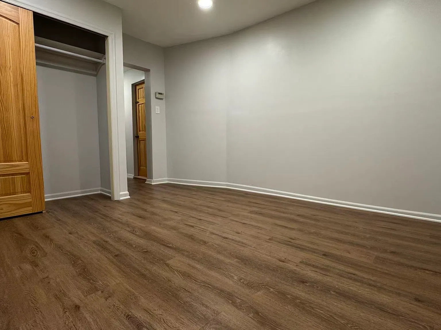 2 bed, 1000 sqft, $1,450 — Photo 2