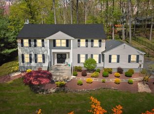 19 Ashley Dr, Holmdel, NJ 07733