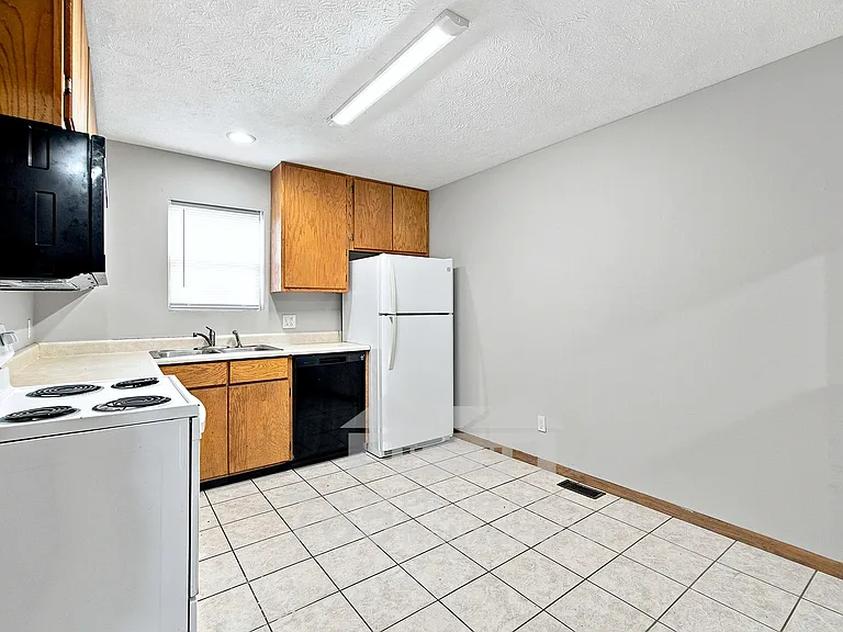1214 S 3rd St #B — Photo 10
